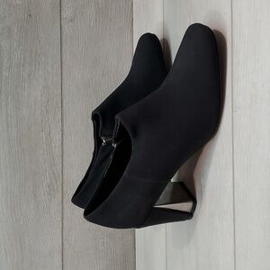 Donald j Pliner Womens "Like New"Ankle heels shoes boots  sz 9M